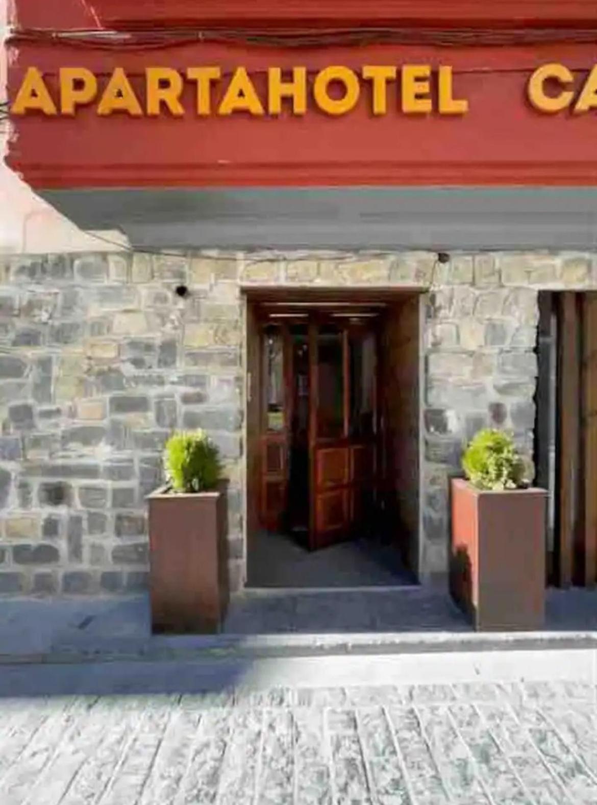 Apartahotel Canfranc Exterior photo
